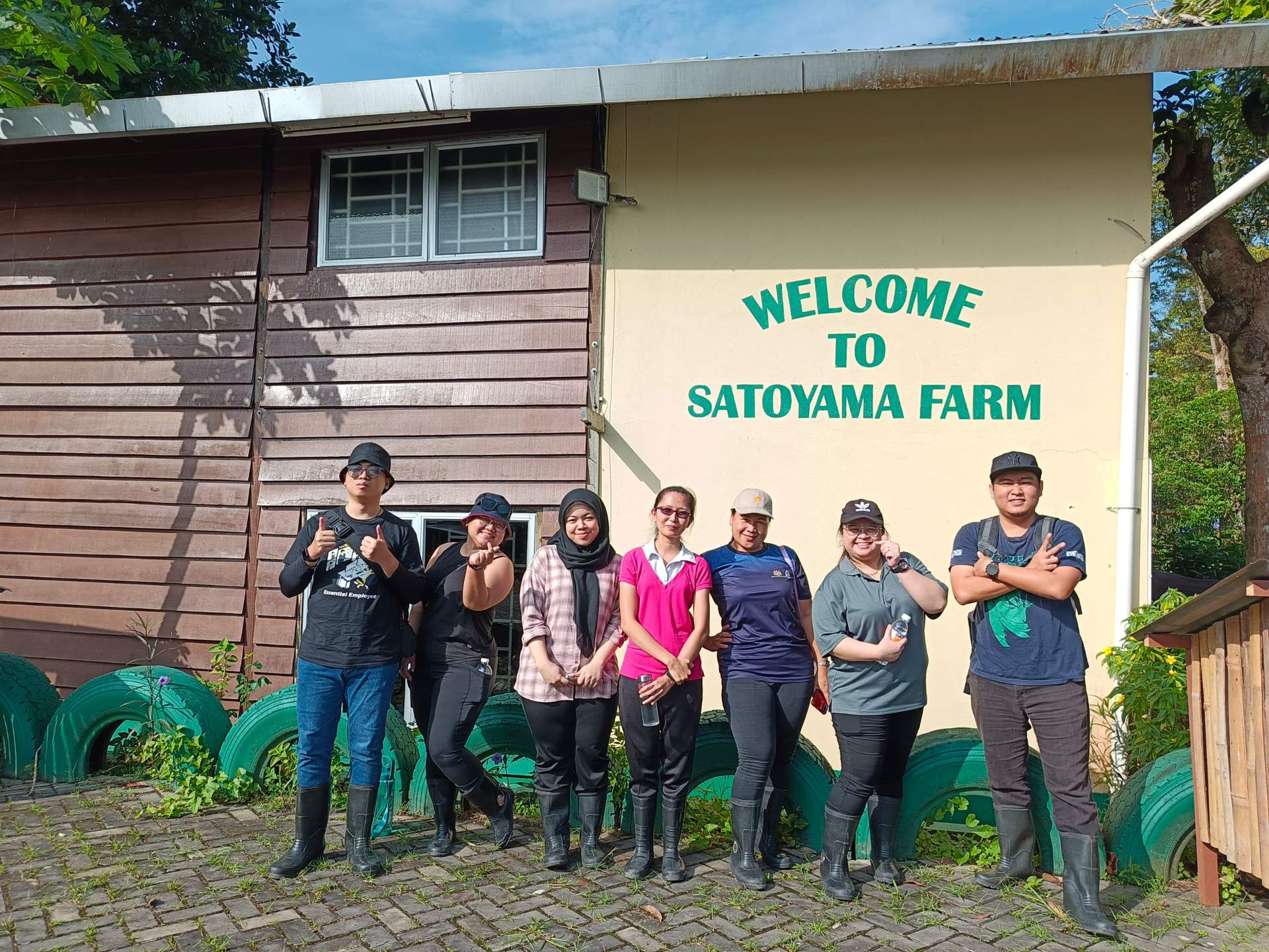 Farm tour visitors at Satoyama Farm